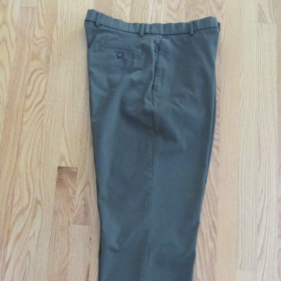 DOCKERS PREMIUM MEN'S SIZE 36 X 30 TROUSER OLIVE GREEN RELAXED FIT PANTS SLACKS - Picture 7 of 16